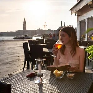 4* Hotel Bucintoro