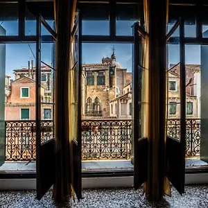 Savoia E Jolanda Venise