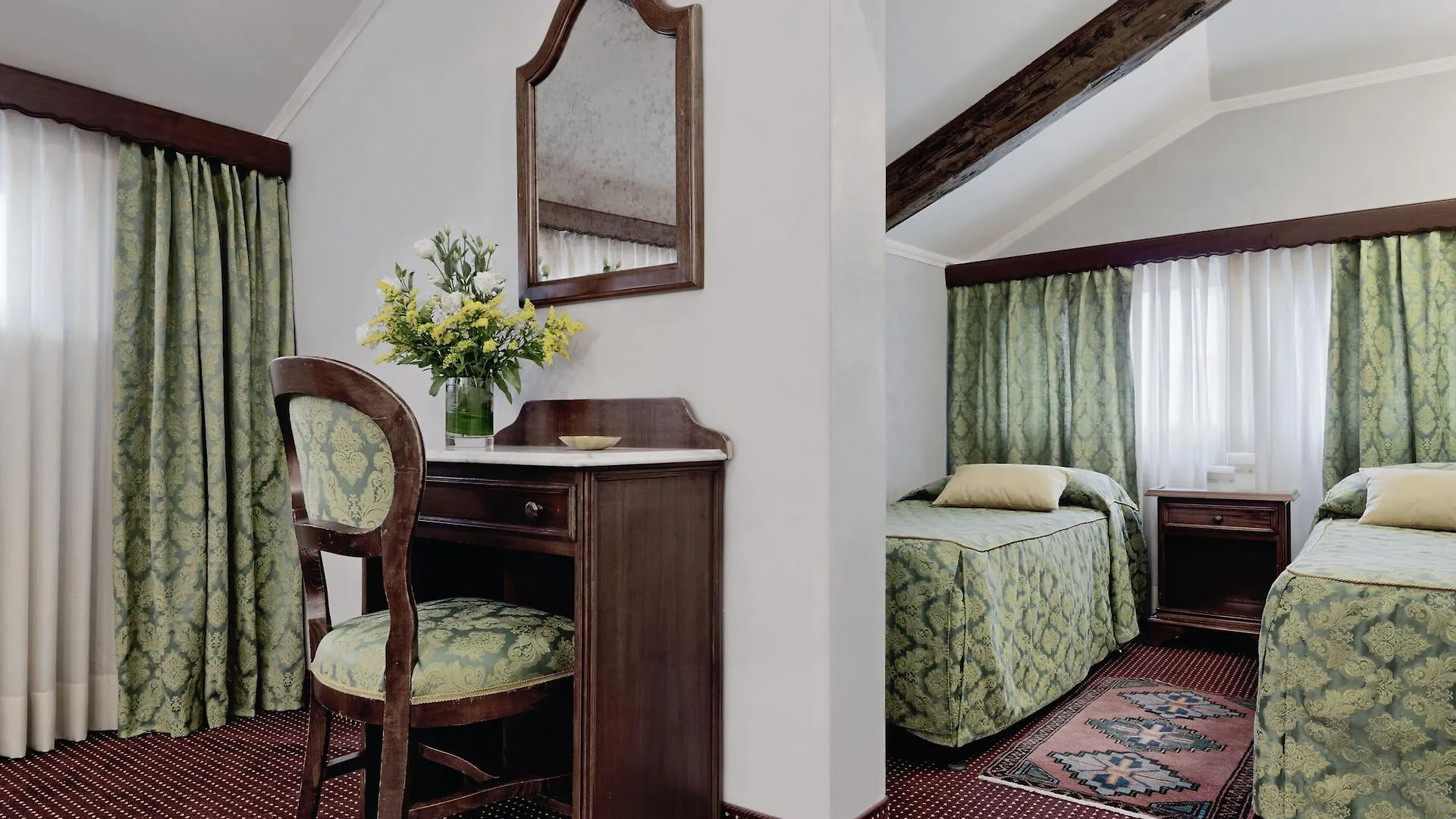 Hotel Pausania Velence