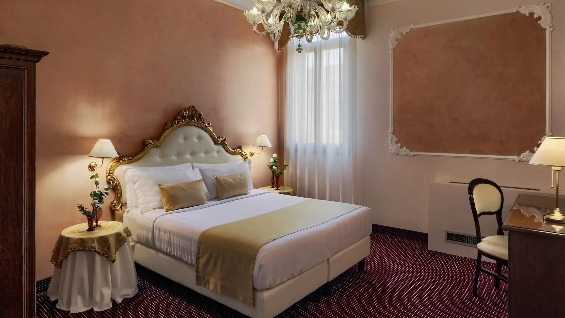 Hotel Pausania Velence