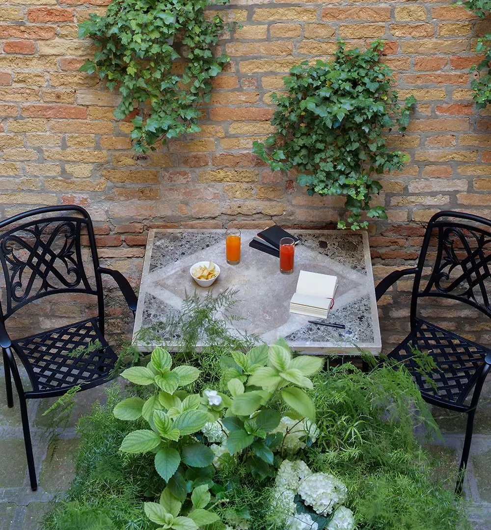 Hotel Pausania Velence
