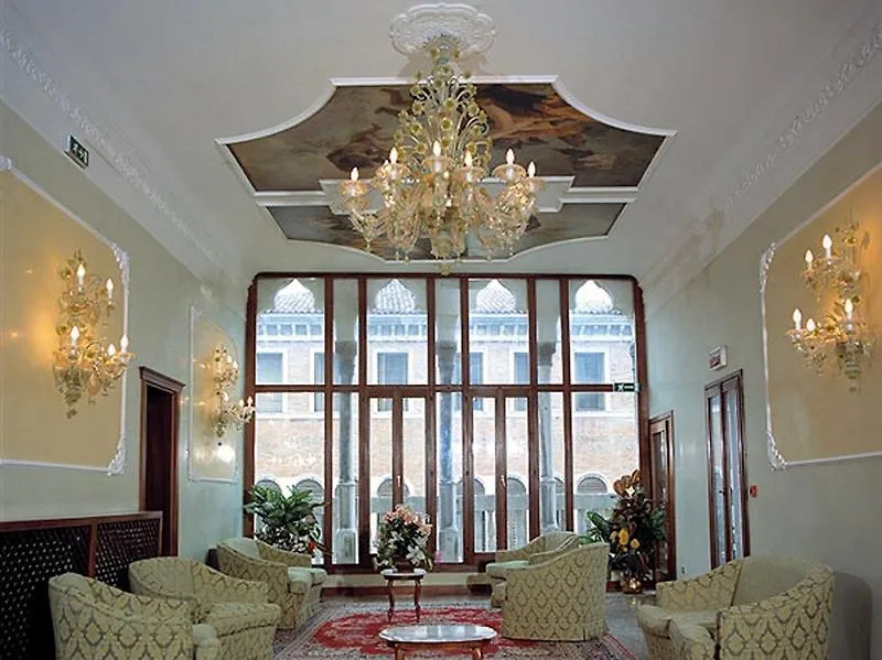 Hotel Pausania Velence