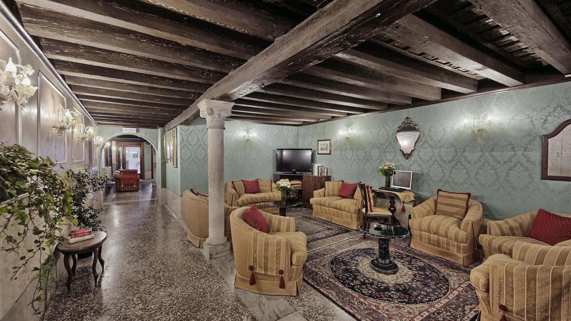Hotel Pausania Velence