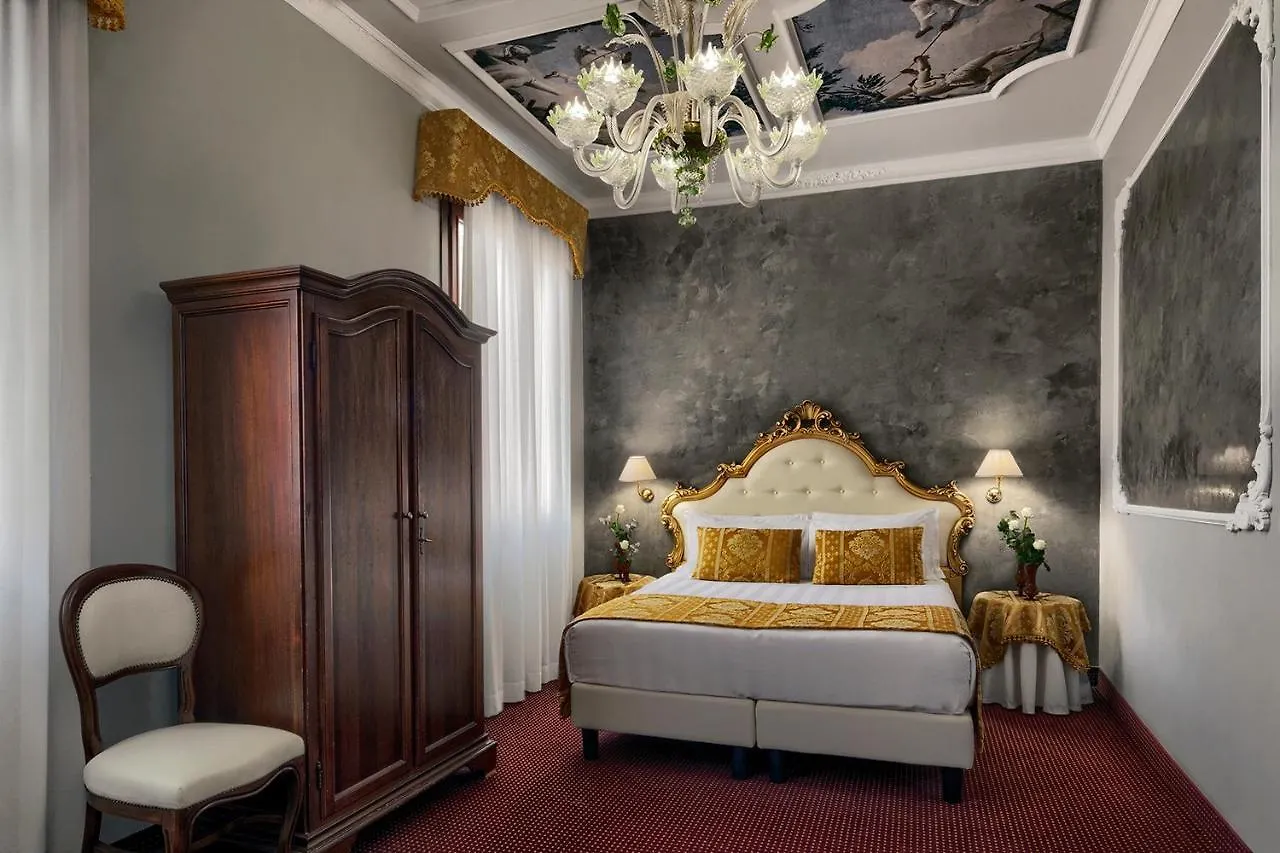 ***  Hotel Pausania Velence Olaszország