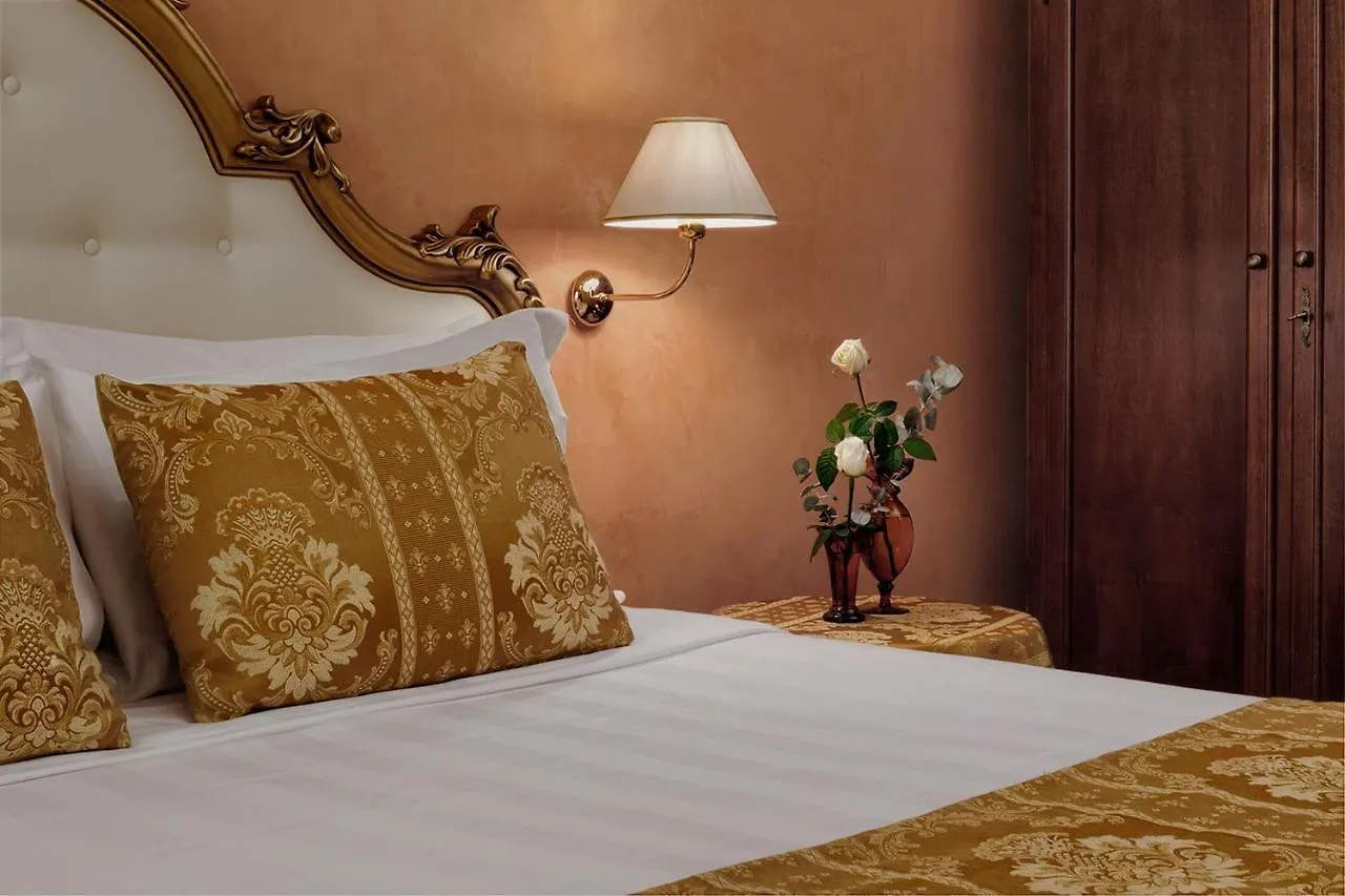 Hotel Pausania Velence
